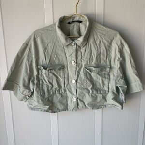 Zara Women's Light Green Cropped Button Down